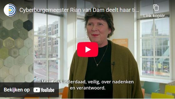 link naar youtube. Cyberburgemeester Rian van Dam